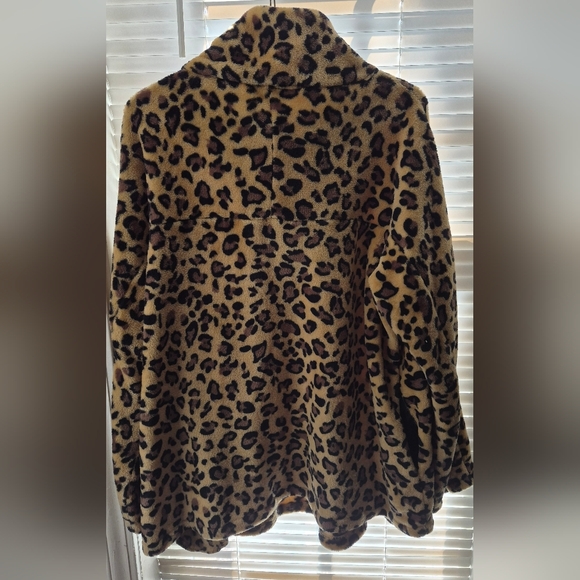 Hudson Gray Brand Women's Leopard Print Fleece Pullover 1/2 Zip Large - Picture 2 of 4